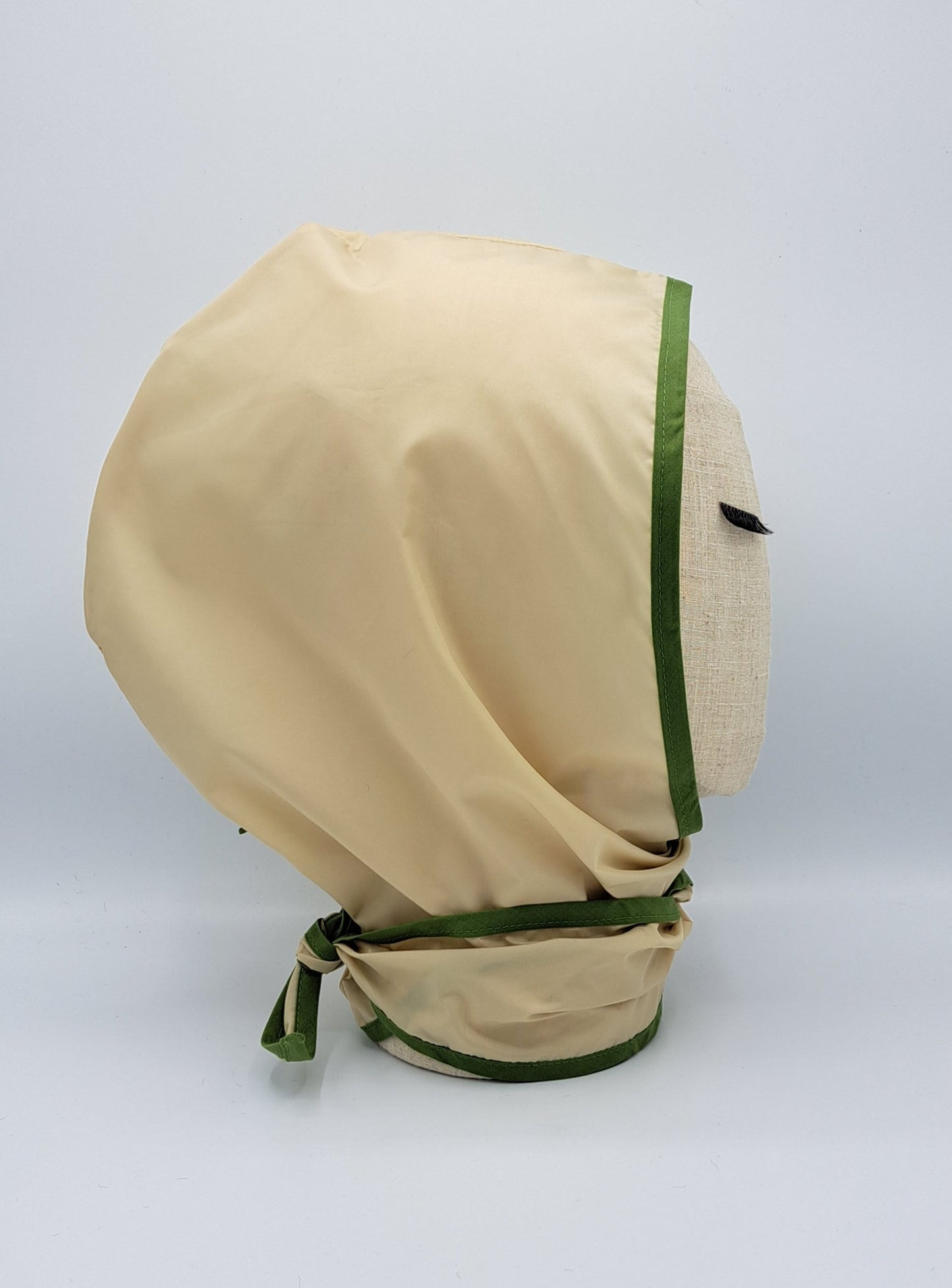 Classic beige green touch